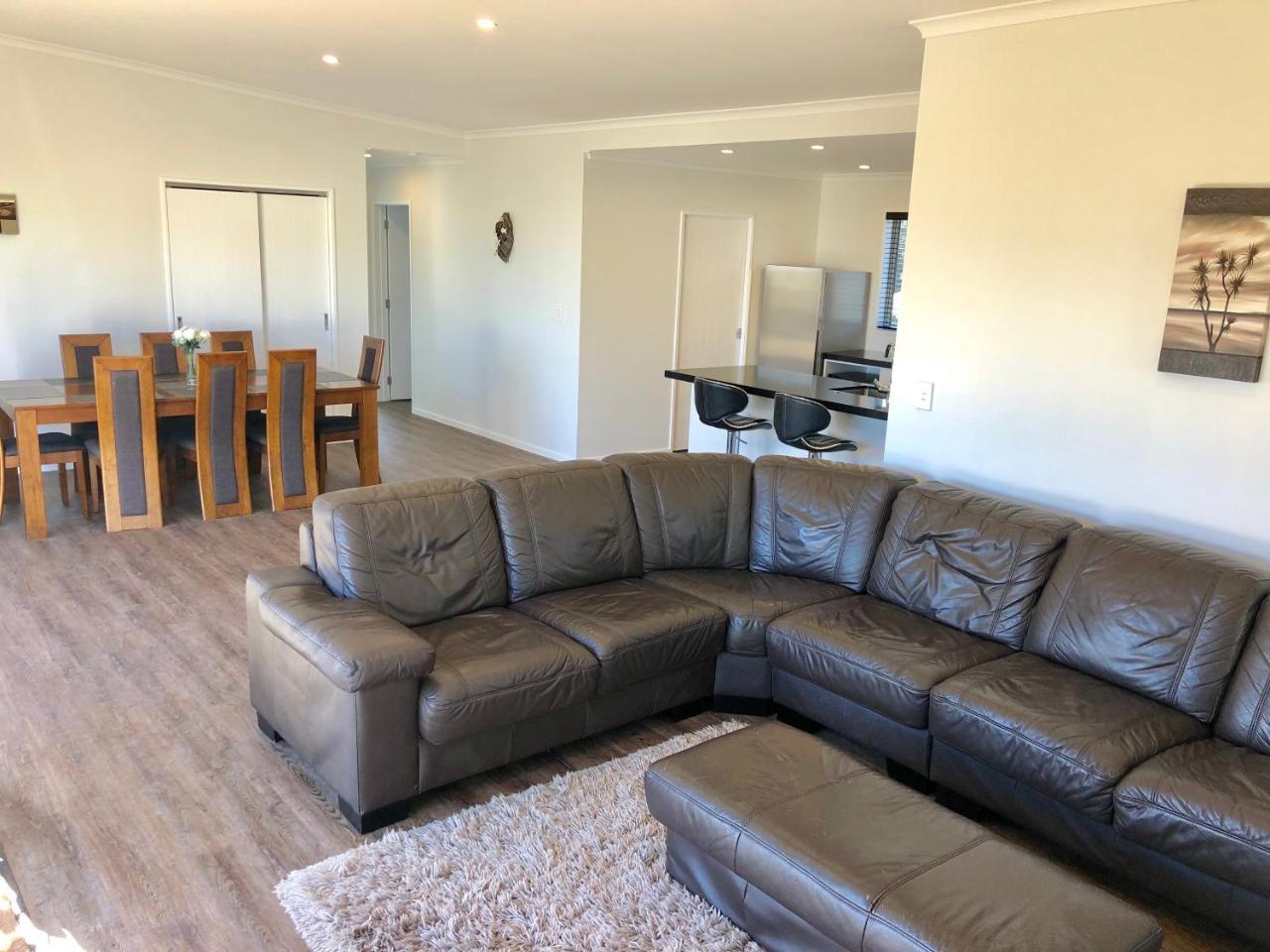 Otaki Beachfront Getaway Buitenkant foto