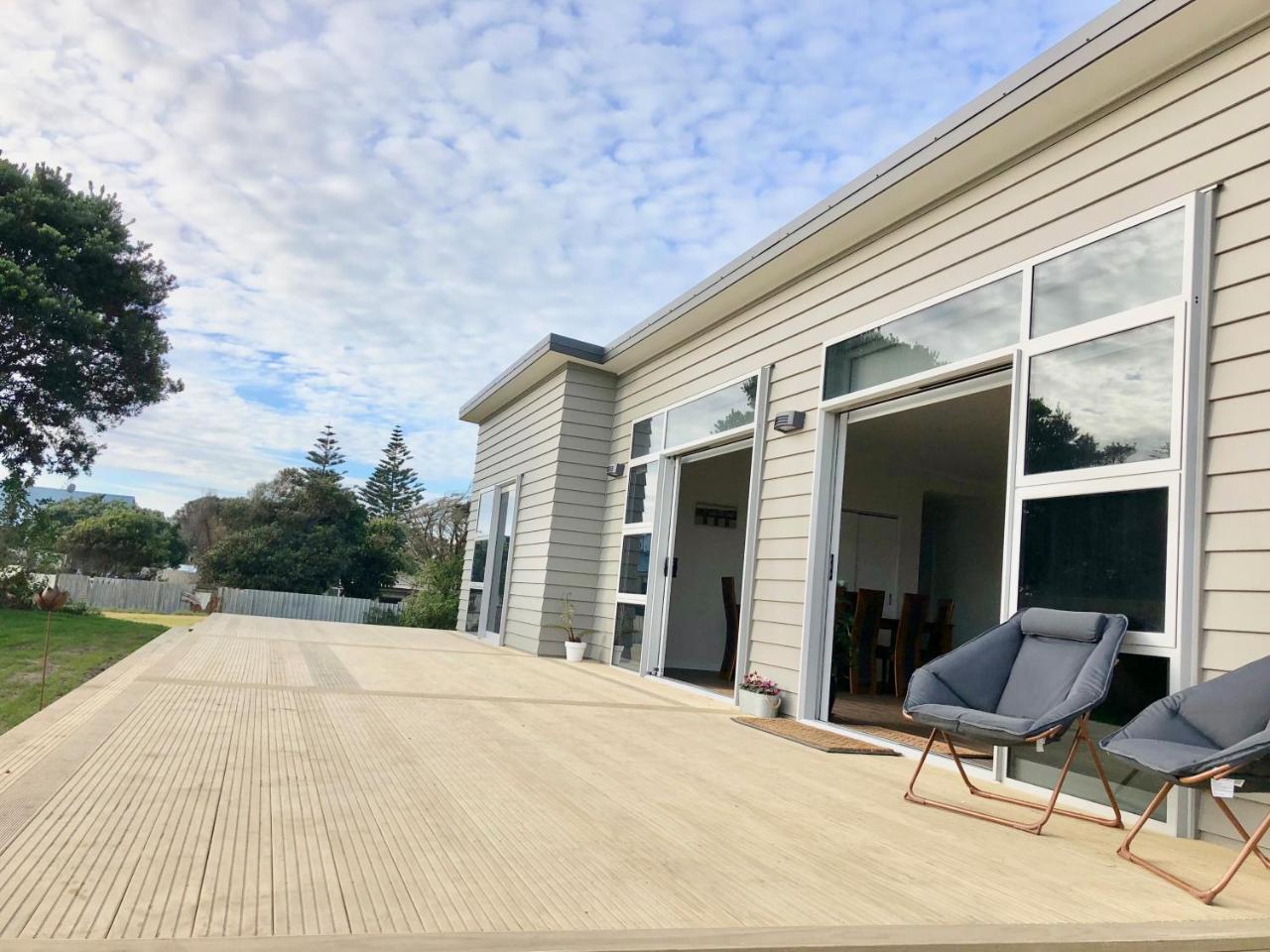 Otaki Beachfront Getaway Buitenkant foto