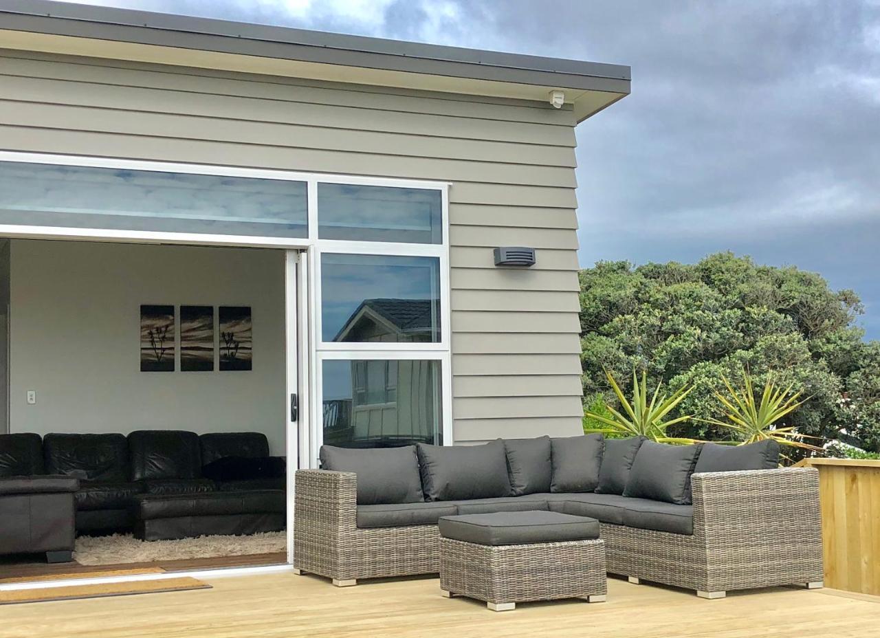 Otaki Beachfront Getaway Buitenkant foto
