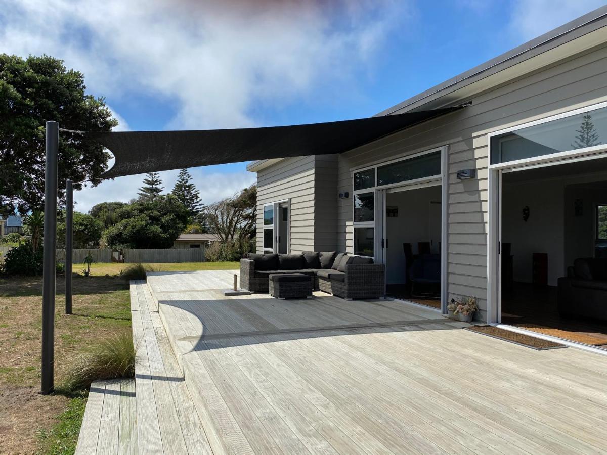 Otaki Beachfront Getaway Buitenkant foto